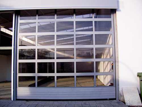 fabrica de puertas industriales a medida